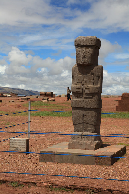 Stella. Muzeum archeologiczne Tiwanaku. Boliwia. Piotr Schmidt